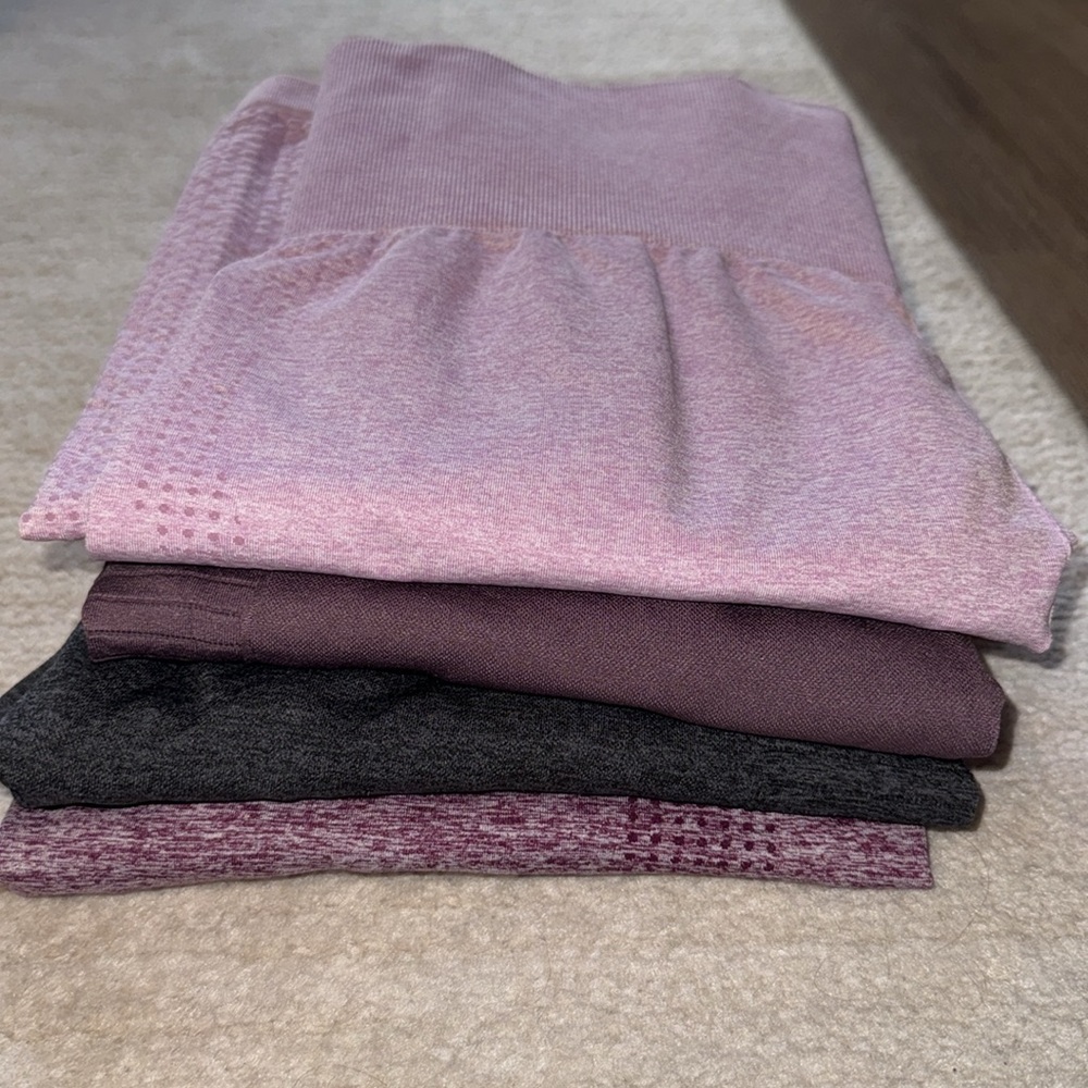 4 pair of gymshark leggings. All in great condition. Size M.